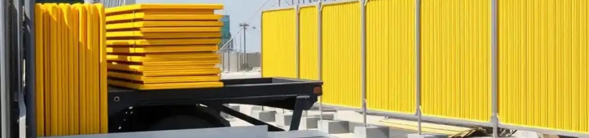 Top 5 Reasons to Rent vs. Buy Construction Fencing